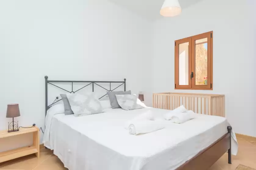 Ferienhaus auf Ca sescolà (escolana), Pina
