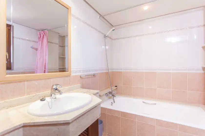 Holiday rentals in Casa luna, Urbanització Sant Pere