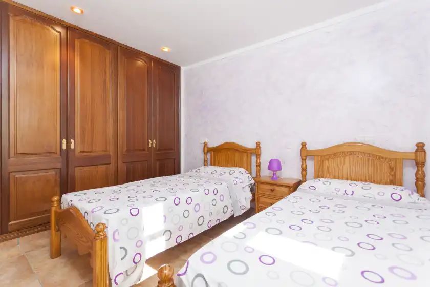 Holiday rentals in Casa luna, Urbanització Sant Pere