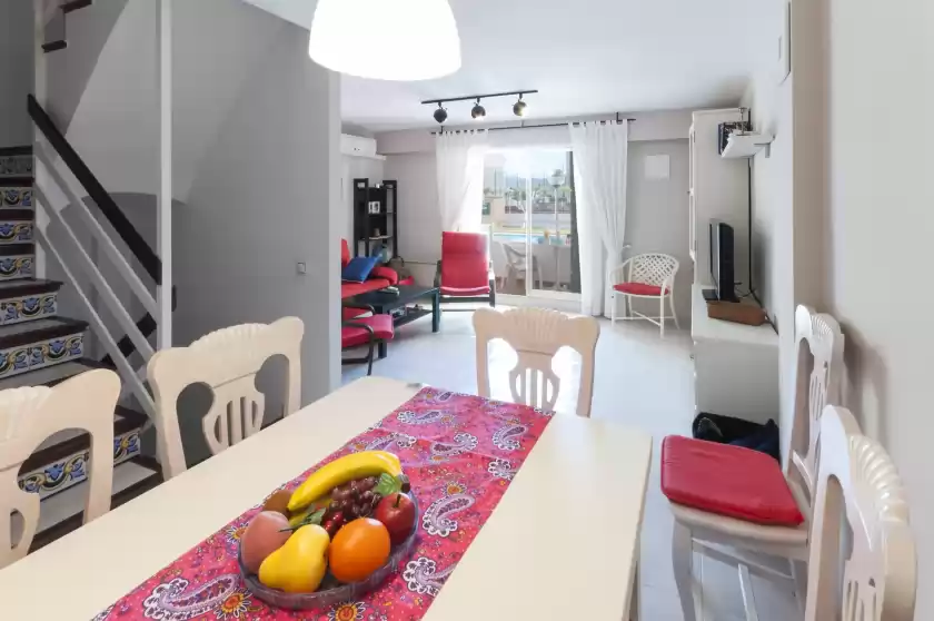 Holiday rentals in Suspiro, Grau i Platja