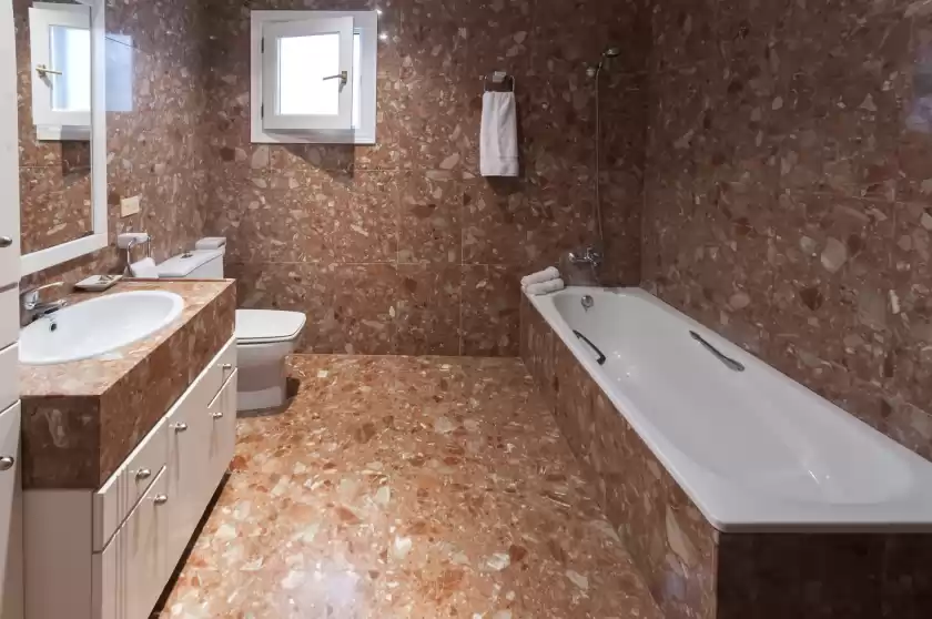 Holiday rentals in Bohemia, Barx