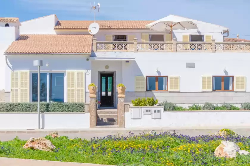 Holiday rentals in Can rosito, s'Illot-Cala Morlanda
