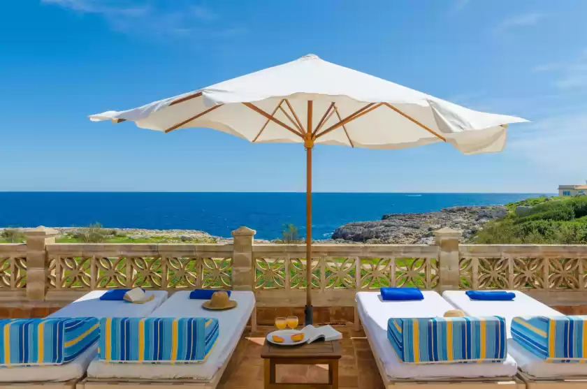 Holiday rentals in Can rosito, s'Illot-Cala Morlanda