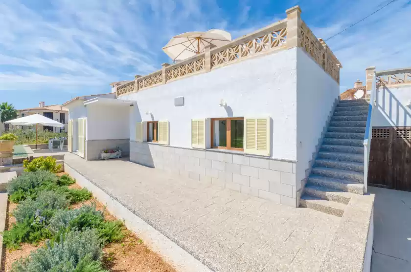 Holiday rentals in Can rosito, s'Illot-Cala Morlanda