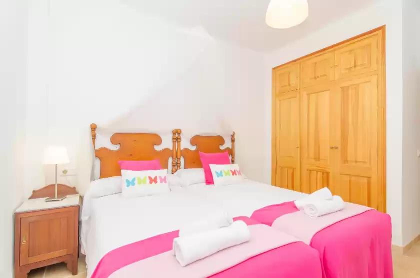 Holiday rentals in Casa naranjos, Manacor