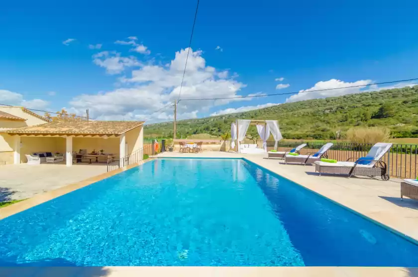 Holiday rentals in Casa naranjos