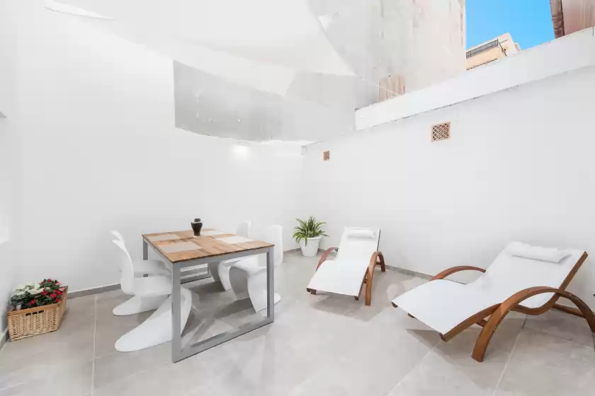 Holiday rentals in Ca sa llanternera