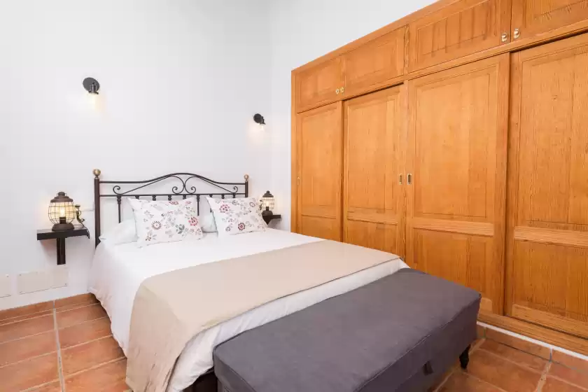 Holiday rentals in Sa parellada - gold, Moscari