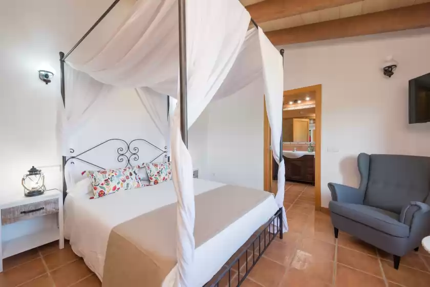Holiday rentals in Sa parellada - deluxe, Moscari