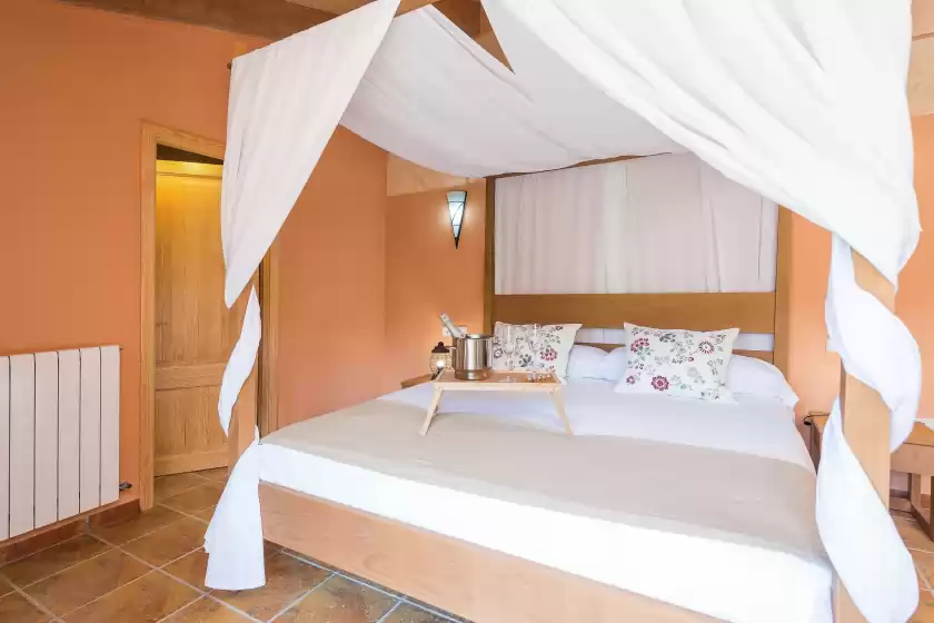Holiday rentals in Sa parellada - deluxe, Moscari