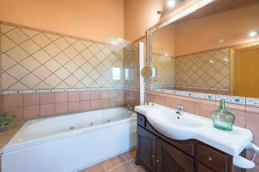 Holiday rentals in Sa parellada - deluxe, Moscari