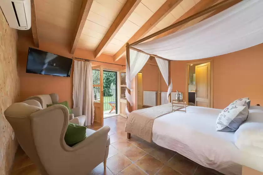 Holiday rentals in Sa parellada - deluxe, Moscari
