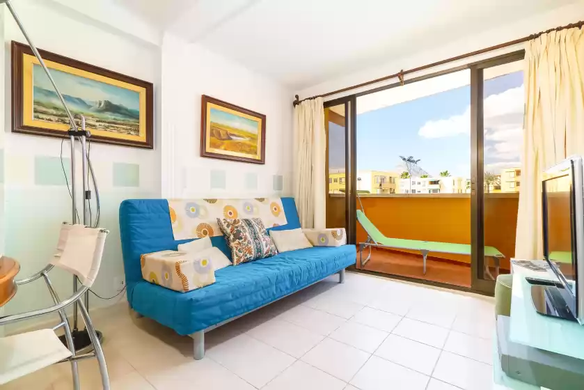 Holiday rentals in Zeus