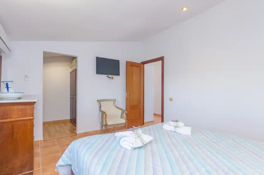 Holiday rentals in Ca na margalida (villa campanet), Campanet