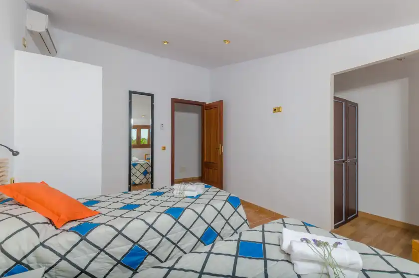 Holiday rentals in Ca na margalida (villa campanet), Campanet