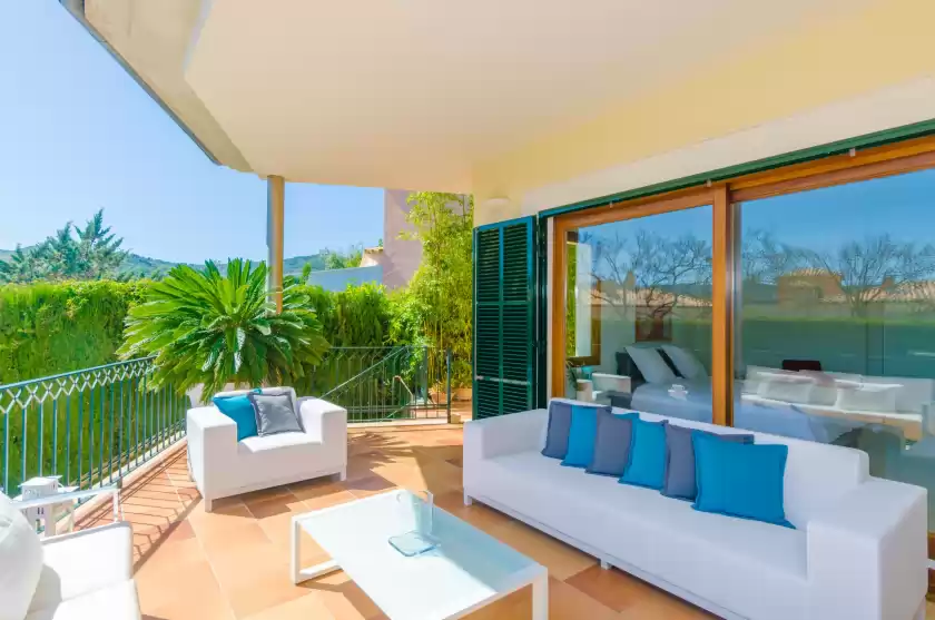 Holiday rentals in Villa arabella, sa Vileta