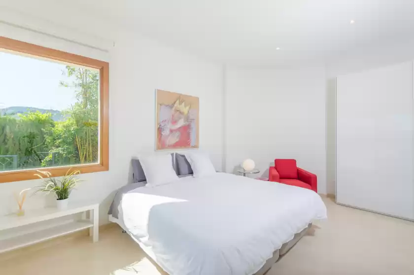 Holiday rentals in Villa arabella, sa Vileta
