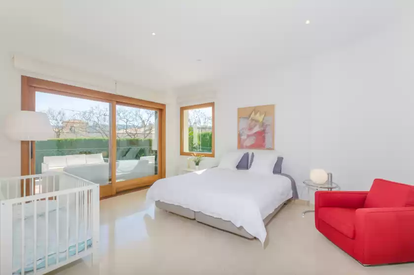 Holiday rentals in Villa arabella, sa Vileta