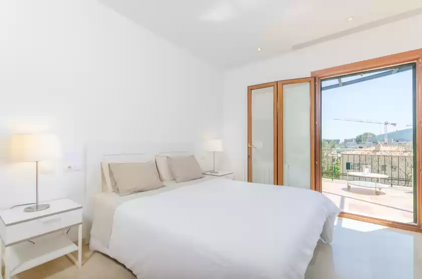 Holiday rentals in Villa arabella, sa Vileta