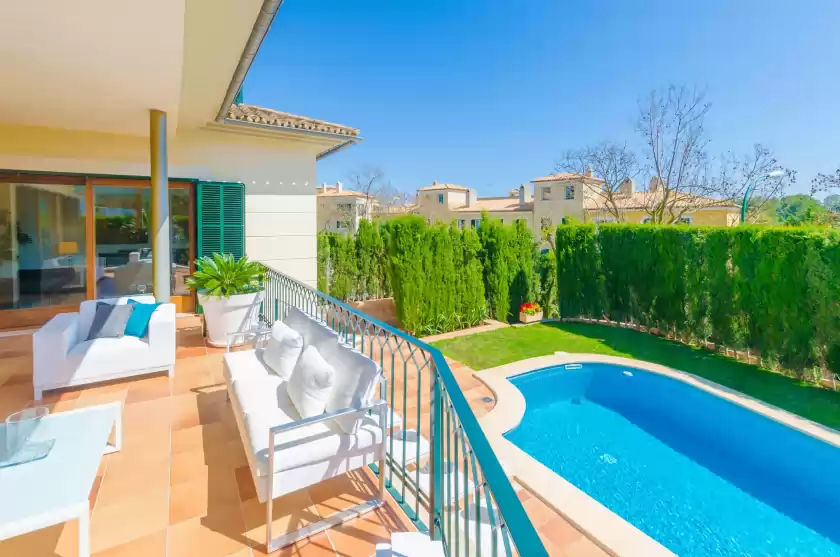 Holiday rentals in Villa arabella, sa Vileta
