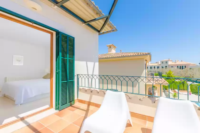 Holiday rentals in Villa arabella, sa Vileta