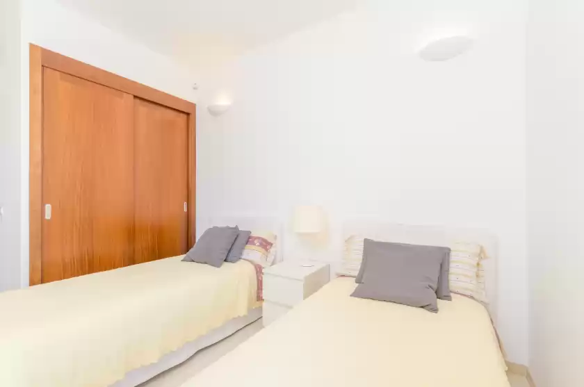 Holiday rentals in Villa arabella, sa Vileta