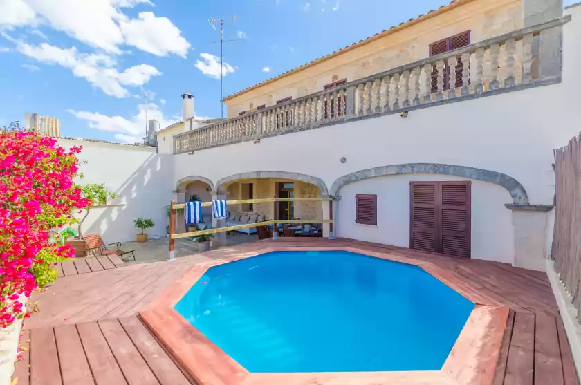 Holiday rentals in Can pioro