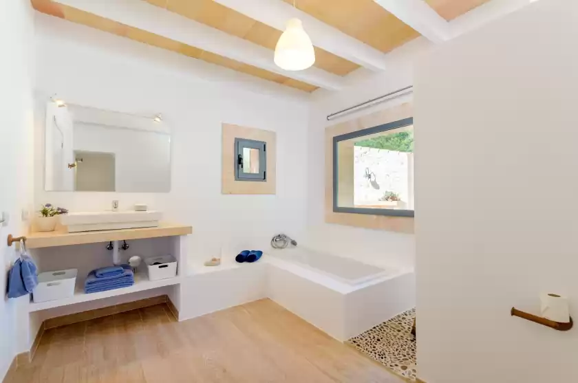 Ferienhaus auf Villa salmonia (almonia des caló), Cala Llombards