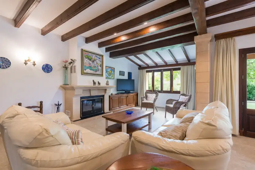 Holiday rentals in La sort (sa sort den tomeu), Urbanització la Font