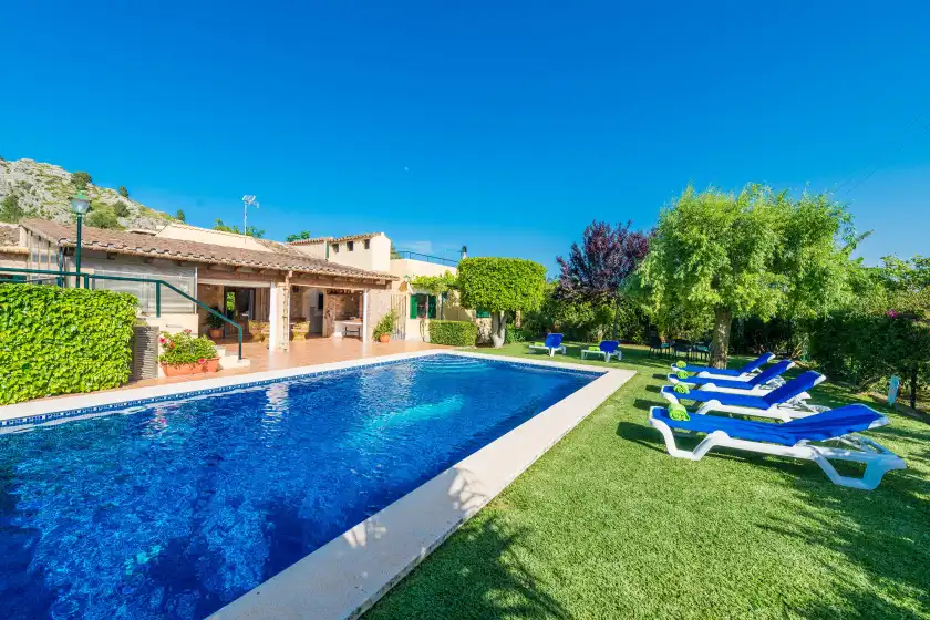 Holiday rentals in La sort (sa sort den tomeu), Urbanització la Font