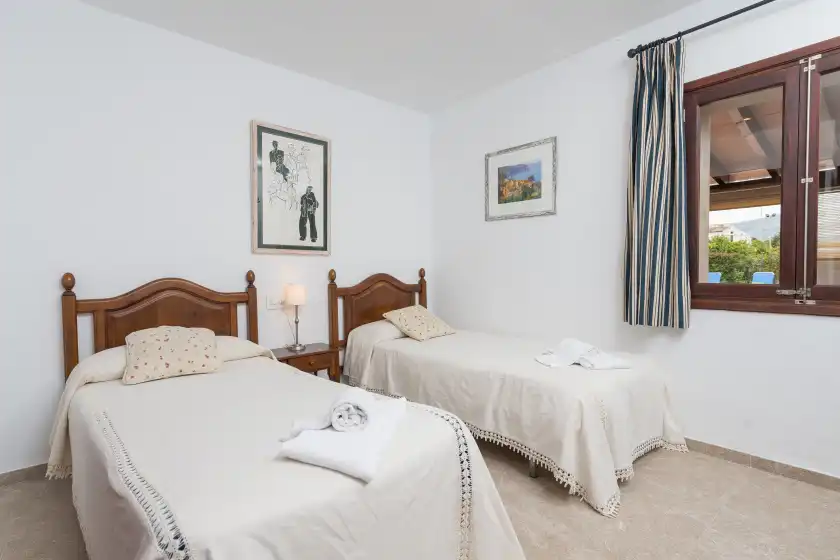 Holiday rentals in La sort (sa sort den tomeu), Urbanització la Font
