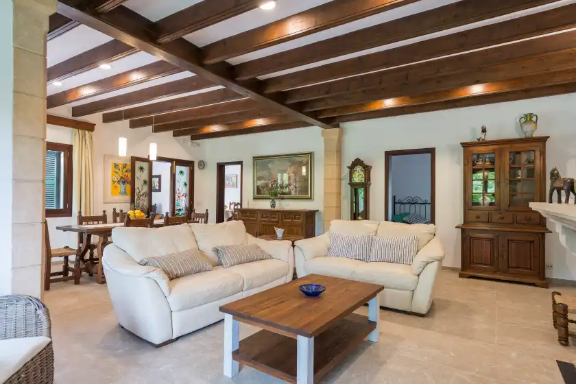 Holiday rentals in La sort (sa sort den tomeu), Urbanització la Font