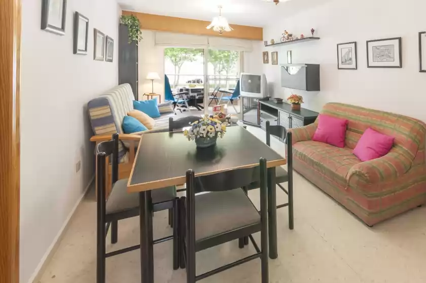 Alquiler vacacional en Kosmos, Grau i Platja