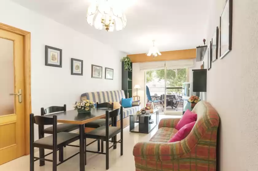 Alquiler vacacional en Kosmos, Grau i Platja