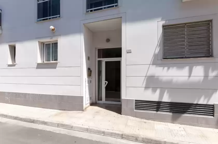 Holiday rentals in Caoba, Grau i Platja