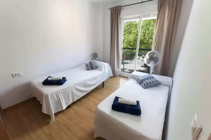 Holiday rentals in Caoba, Grau i Platja