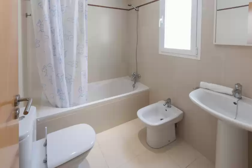 Holiday rentals in Caoba, Grau i Platja