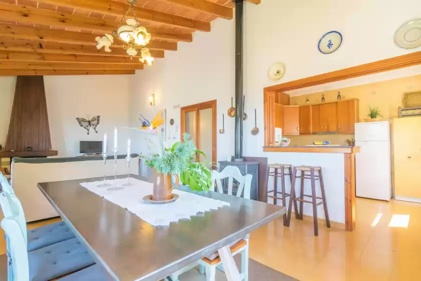 Holiday rentals in Casa s'almonia, Cala Llombards