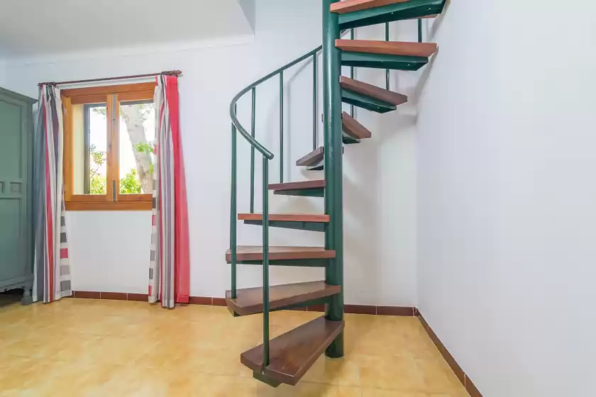 Holiday rentals in Casa s'almonia, Cala Llombards
