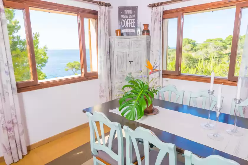 Holiday rentals in Casa s'almonia, Cala Llombards