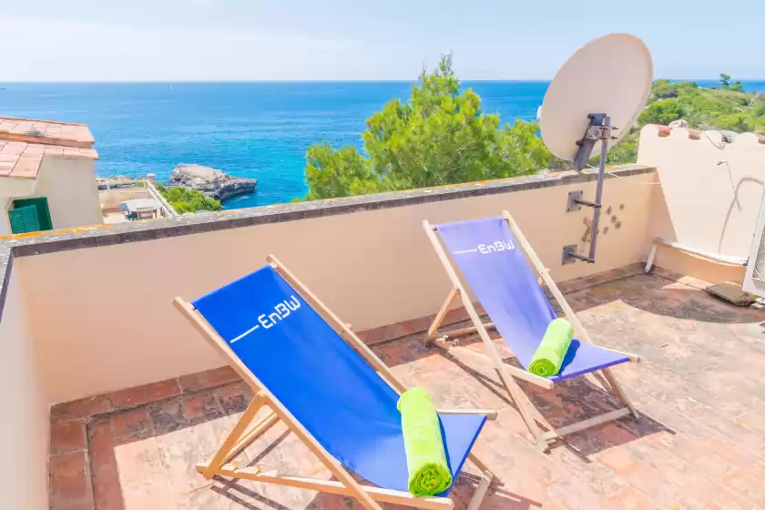 Holiday rentals in Casa s'almonia, Cala Llombards