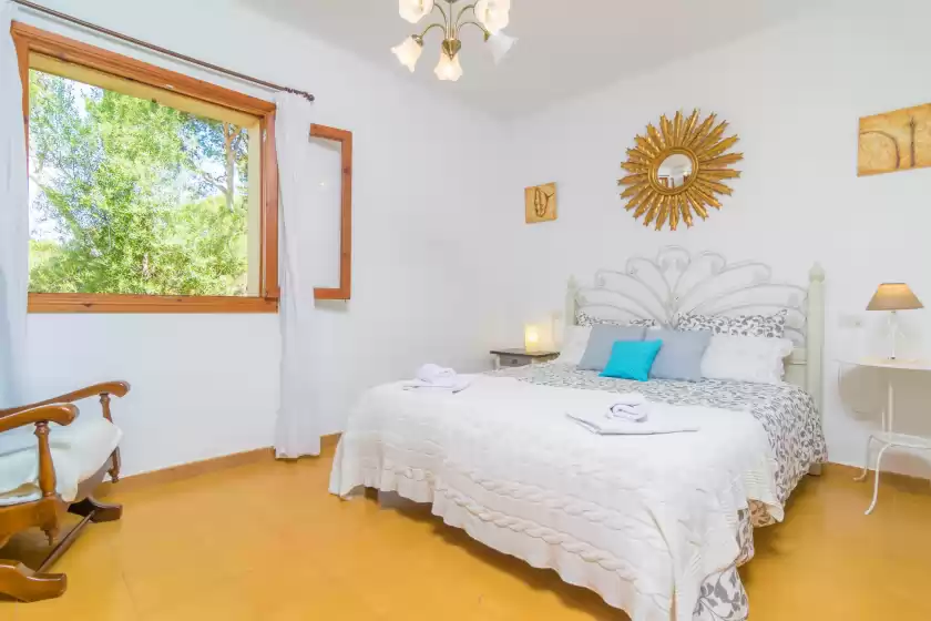 Holiday rentals in Casa s'almonia, Cala Llombards