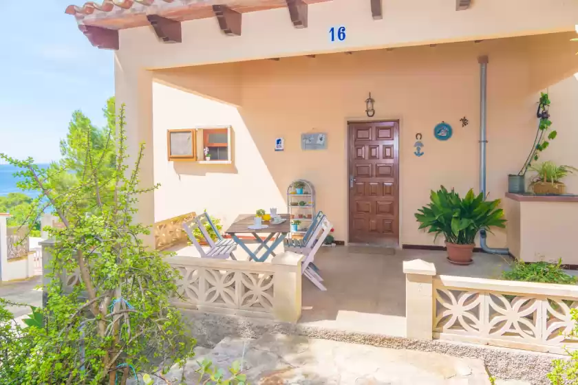 Holiday rentals in Casa s'almonia, Cala Llombards