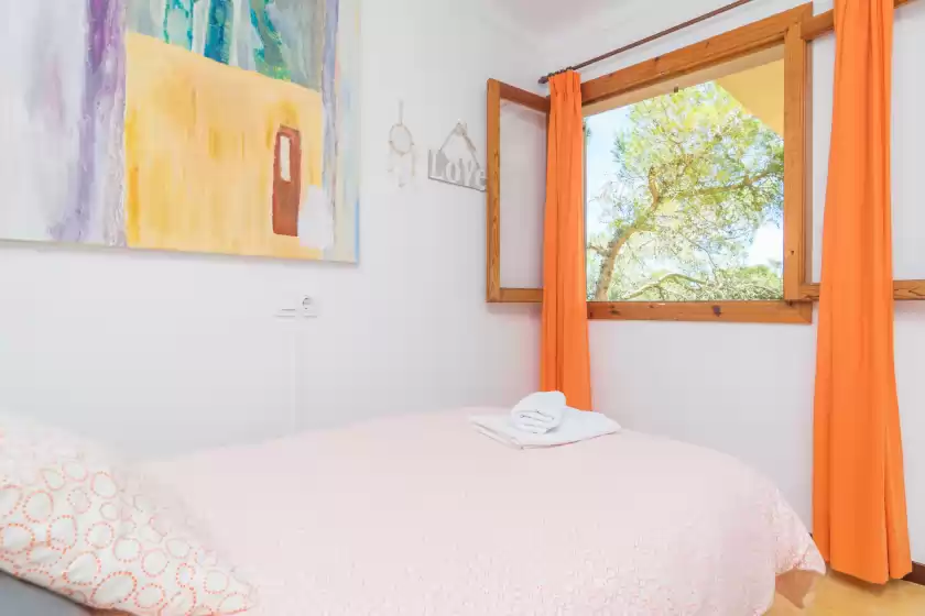 Holiday rentals in Casa s'almonia, Cala Llombards