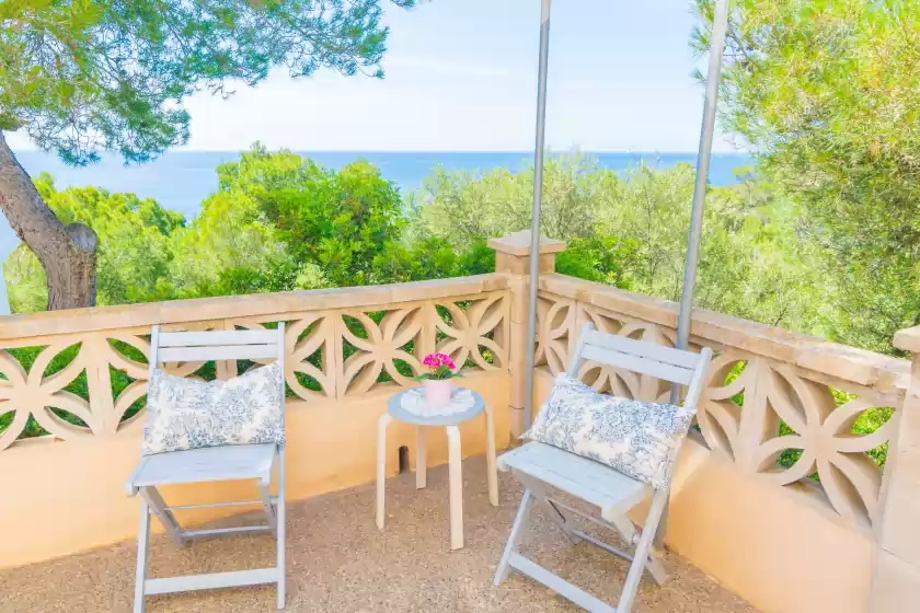 Holiday rentals in Casa s'almonia, Cala Llombards