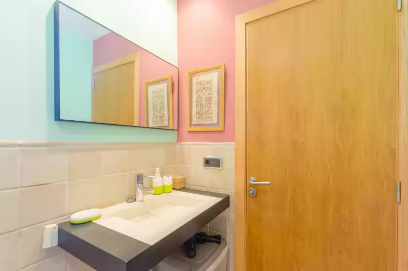 Holiday rentals in Villa las, Tolleric