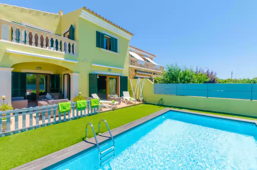 Holiday rentals in Villa las, Tolleric
