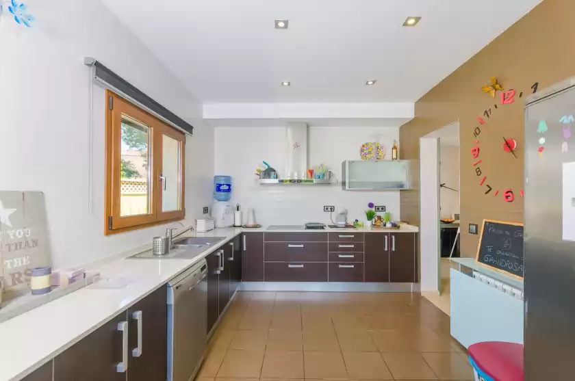 Holiday rentals in Villa las, Tolleric