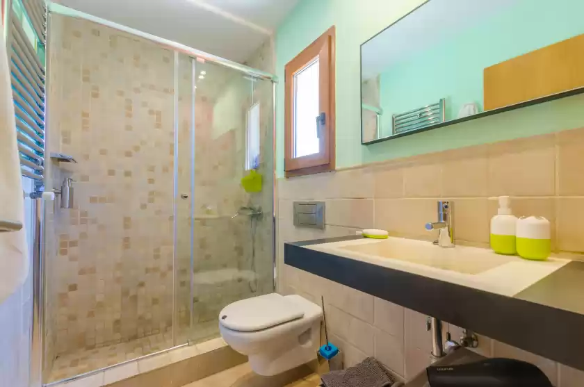 Holiday rentals in Villa las, Tolleric