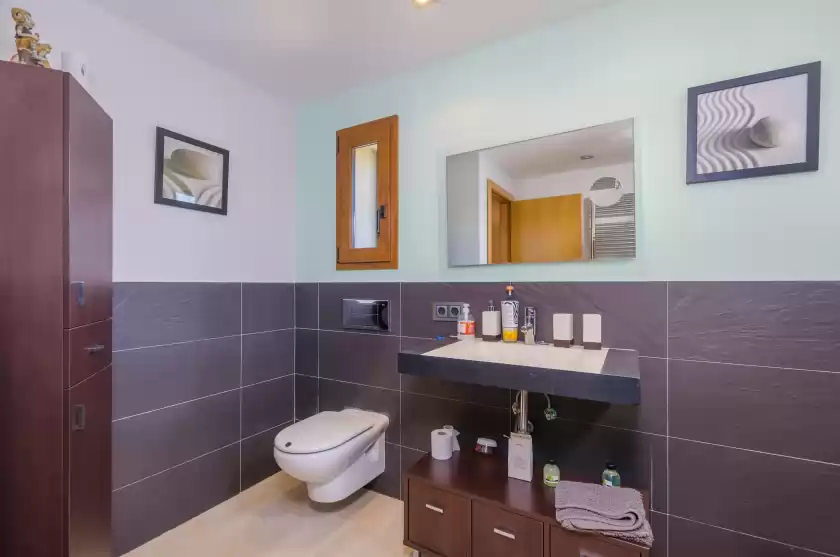 Holiday rentals in Villa las, Tolleric